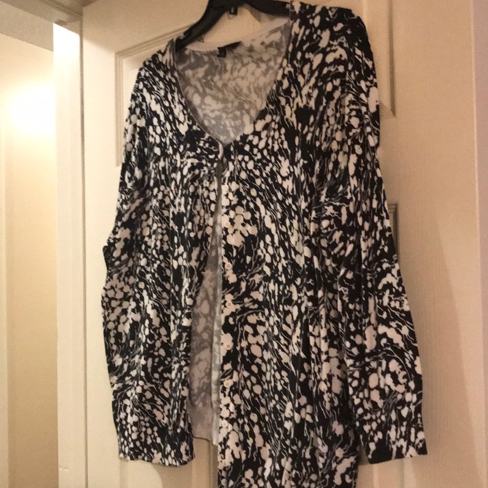 Cardigan, black and white